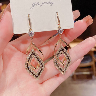 Rhombus Earrings with Diamonds